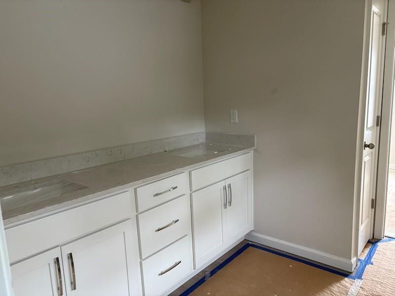 Furnished interior view inside a new home in Riverwood, Dallas (Image 93). Furnished interior view inside a new home in Riverwood, Dallas (Image 93).