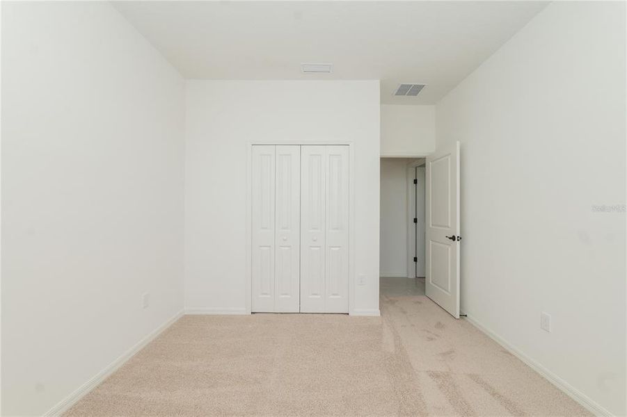 Spacious, unfurnished interior of a new home in , Bartow (Image 27).