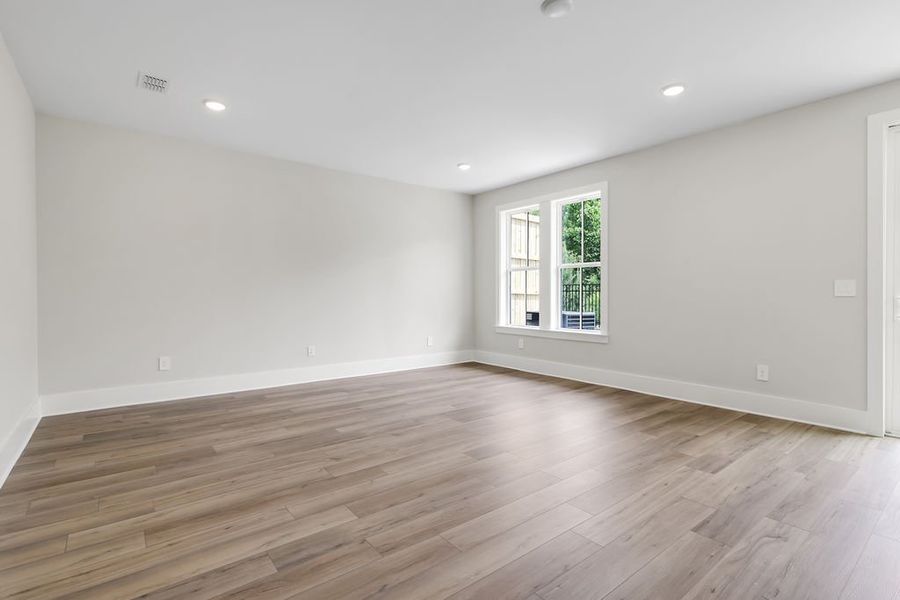 Spacious, unfurnished interior of a new home in Echo Park, Suwanee (Image 35). Spacious, unfurnished interior of a new home in Echo Park, Suwanee (Image 35).