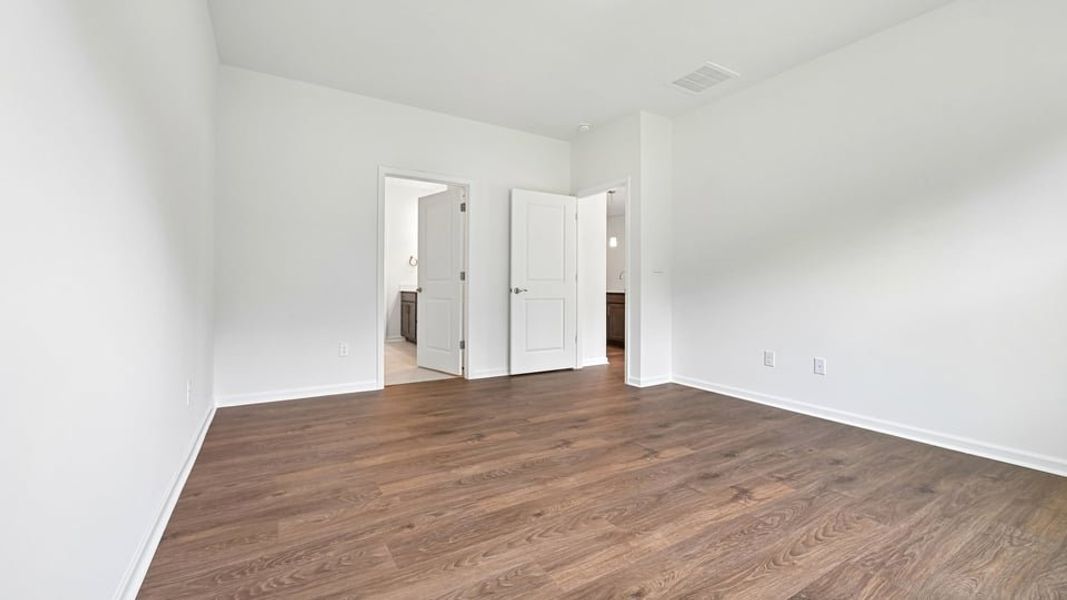 Representative unfurnished interior of a home built from the Bristol by D.R. Horton in The Villas at Martin Farms, Aberdeen (Image 21).