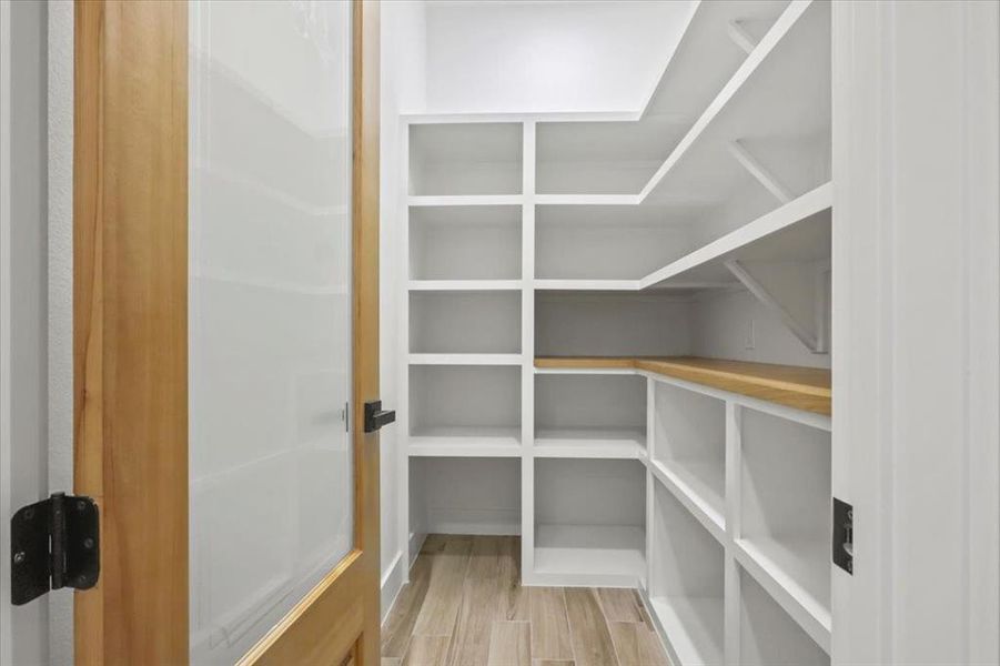 Spacious, unfurnished interior of a new home in , Burleson (Image 27). Spacious, unfurnished interior of a new home in , Burleson (Image 27).