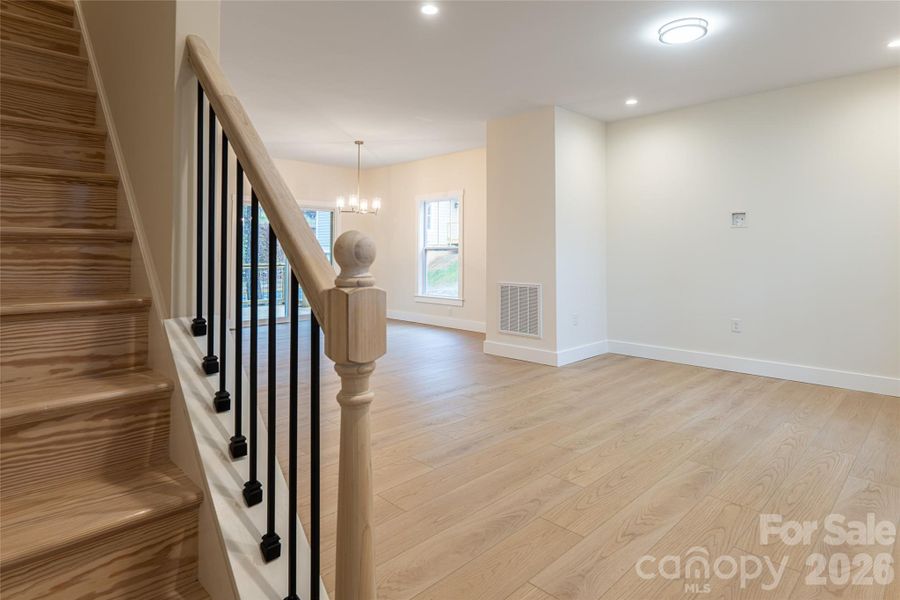 Spacious, unfurnished interior of a new home in , Fairview (Image 14).