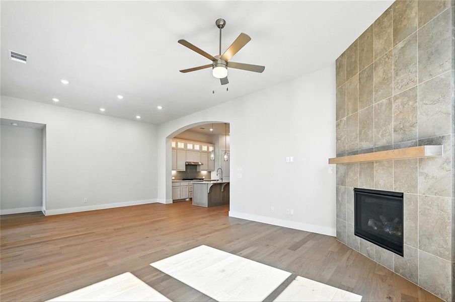 Spacious, unfurnished interior of a new home in Trinity Falls, McKinney (Image 21). Spacious, unfurnished interior of a new home in Trinity Falls, McKinney (Image 21).