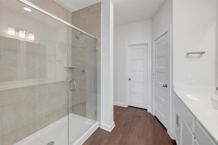 Furnished interior view inside a new home in Wildrye, Waller (Image 13).