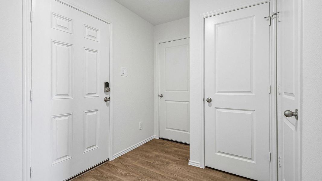 Spacious, unfurnished interior of a new home in Prairie Lakes, Buda (Image 13).