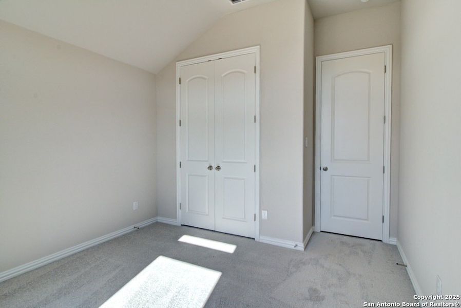 Spacious, unfurnished interior of a new home in The Crossvine, Schertz (Image 19).