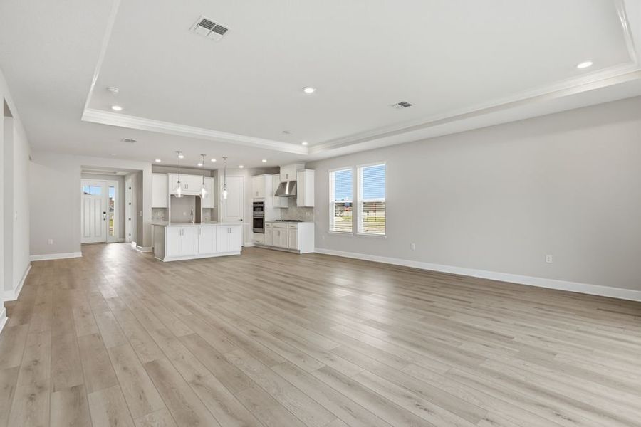 Spacious, unfurnished interior of a new home in Headwaters at Lofton Creek, Yulee (Image 18).
