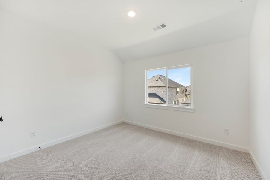 Spacious, unfurnished interior of a new home in Woodbridge Townhomes, Wylie (Image 39).