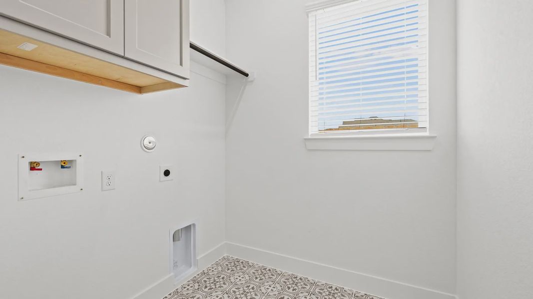 Spacious, unfurnished interior of a new home in Newhaven, Manor (Image 26).