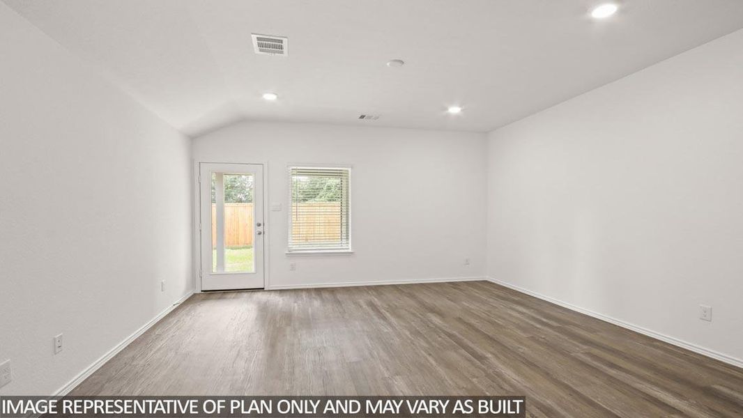 Spacious, unfurnished interior of a new home in Venetian Pines, Conroe (Image 6).