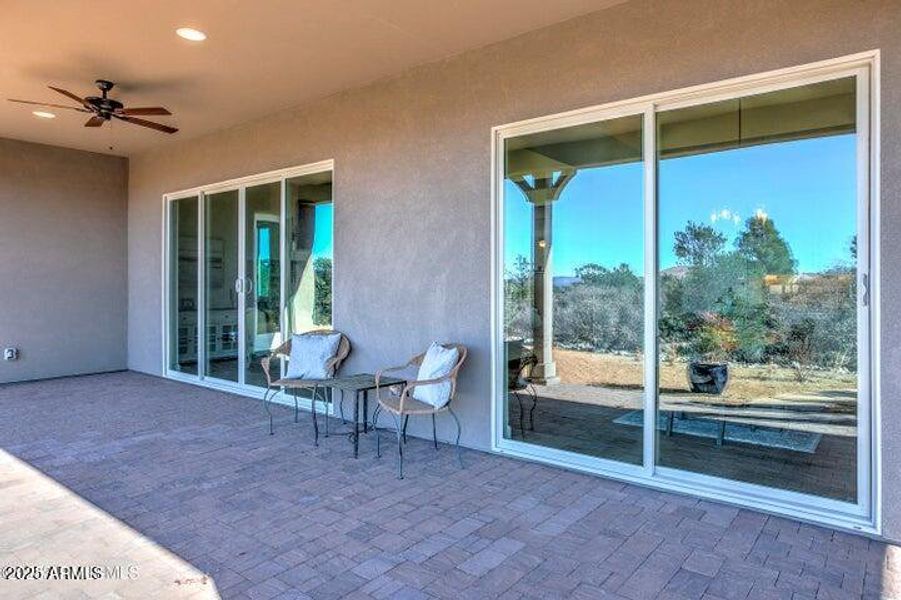 164718543038000000-o 164718543038000000-o