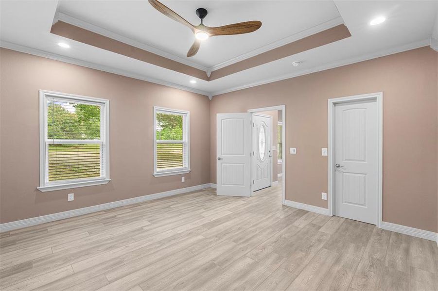 Spacious, unfurnished interior of a new home in , Corsicana (Image 14).