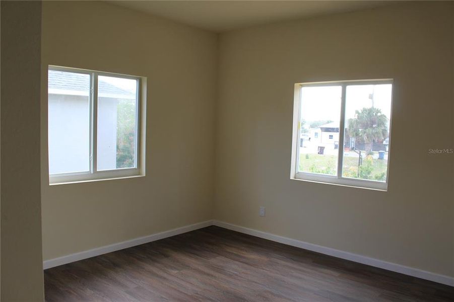 Spacious, unfurnished interior of a new home in , Haines City (Image 12).