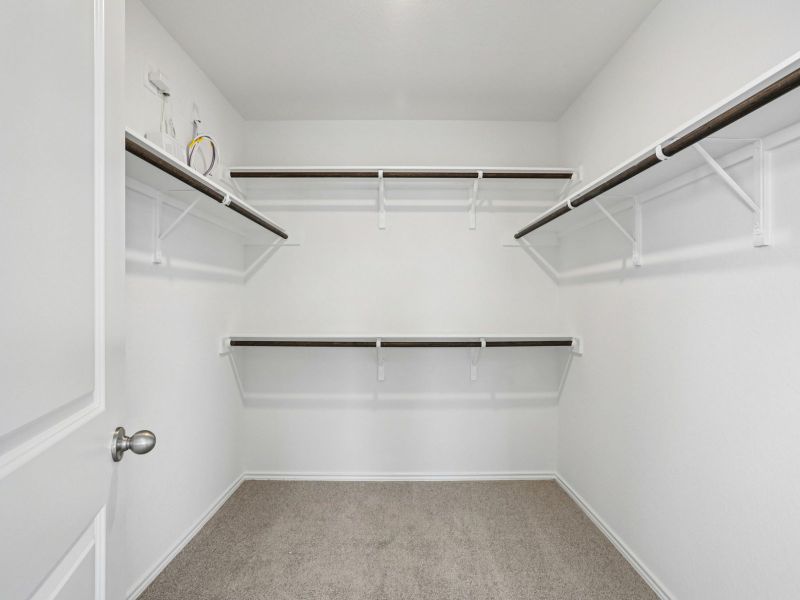 Spacious, unfurnished interior of a new home in Waterstone Village, Kyle (Image 10).