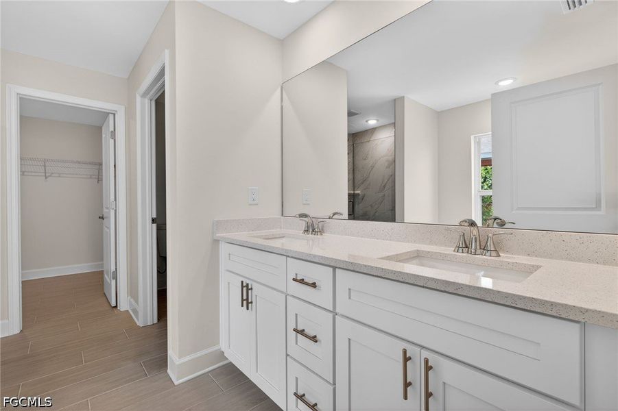 Furnished interior view inside a new home in Cape Coral, Cape Coral (Image 9).