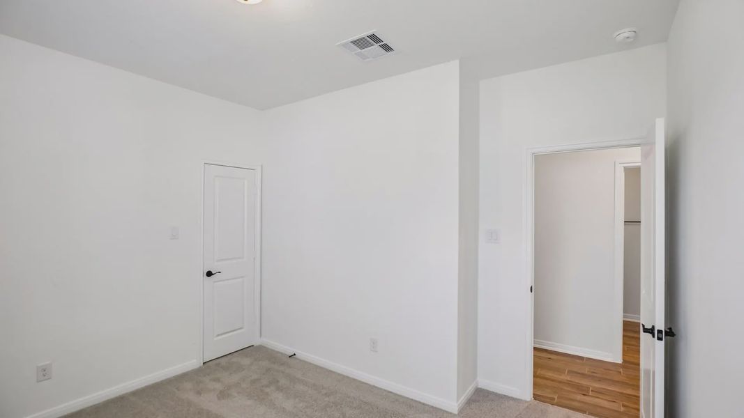 Spacious, unfurnished interior of a new home in Woodforest, Montgomery (Image 24).