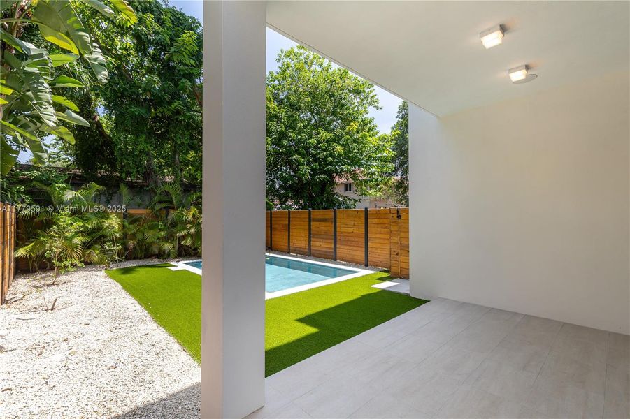 Image 48 of a home in .