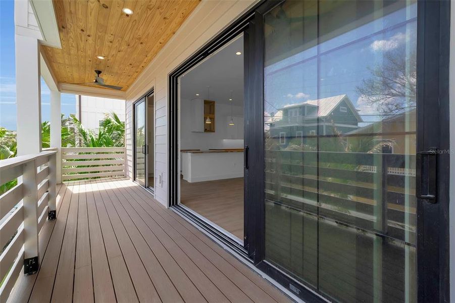 Exterior details and patio area of a home in , Bradenton Beach (Image 3).