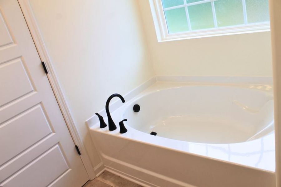 Close-up of interior finishes inside a home in Avondale, Greensboro (Image 8).