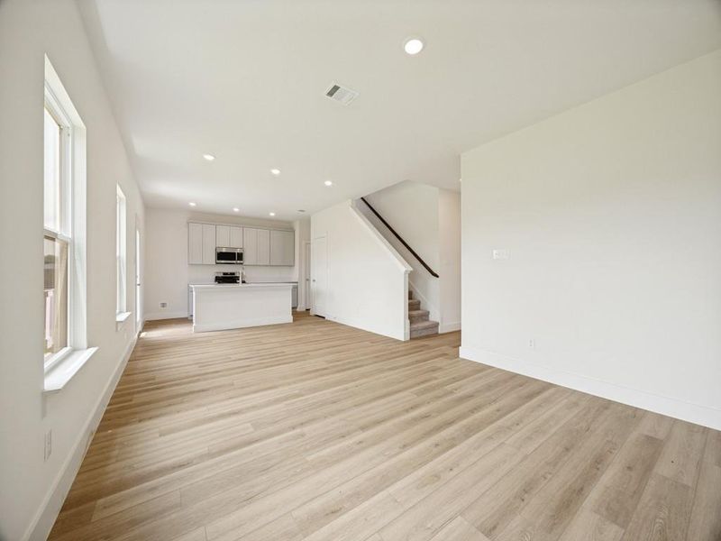 Spacious, unfurnished interior of a new home in Pebblebrook, Sherman (Image 22).