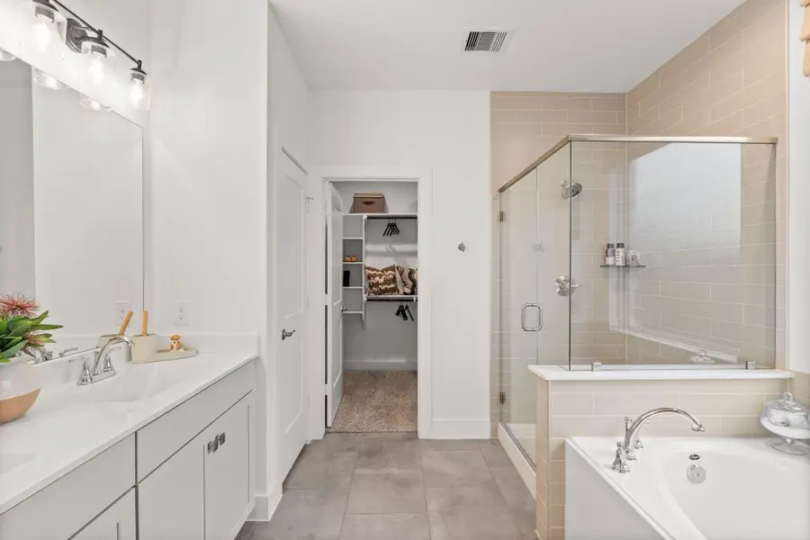 **Photos are representative - not of actual home** **Photos are representative - not of actual home**