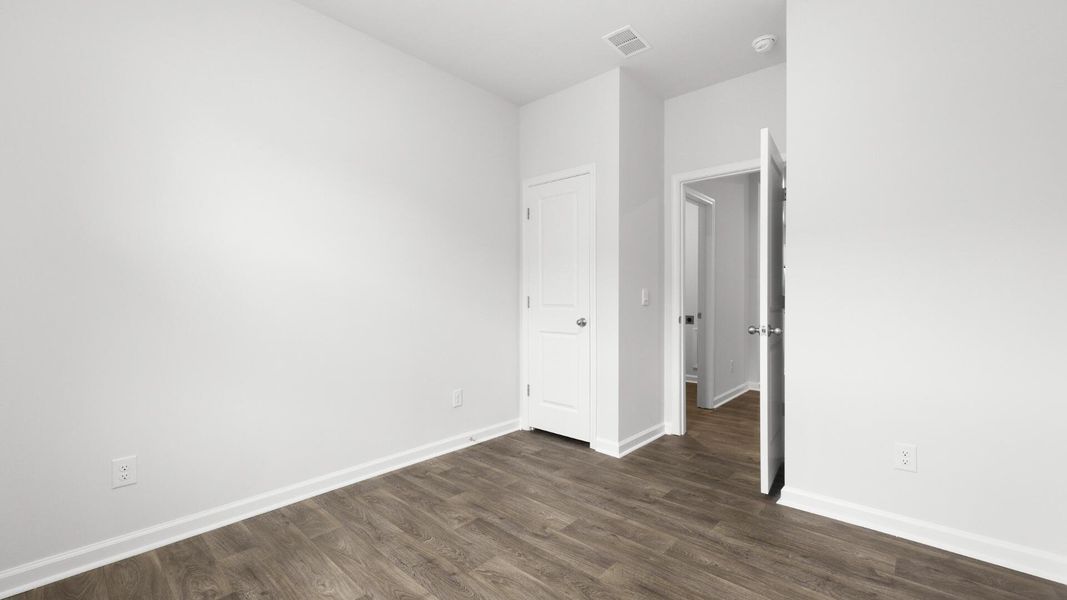 Spacious, unfurnished interior of a new home in Hillcrest, Ravenel (Image 23).