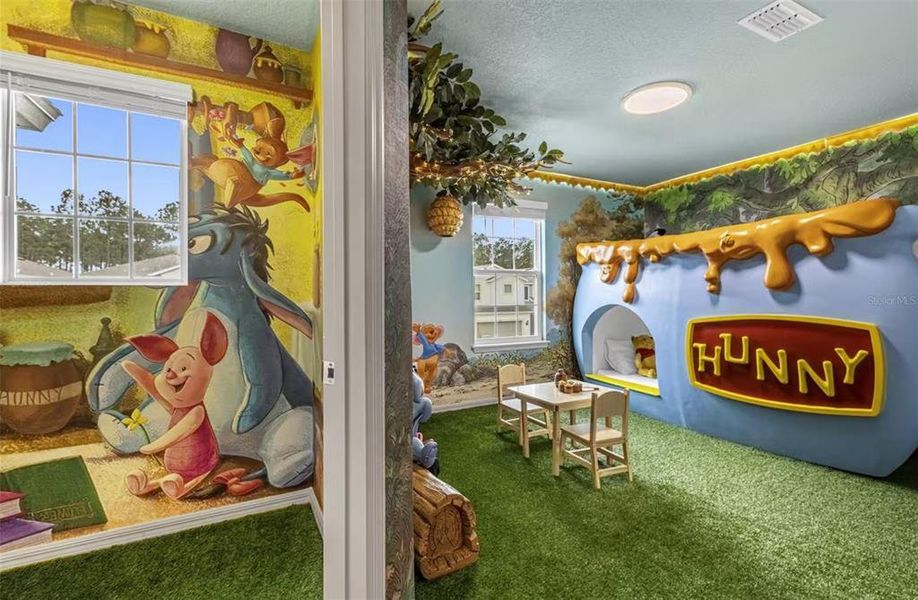 Image 47 of a home in .