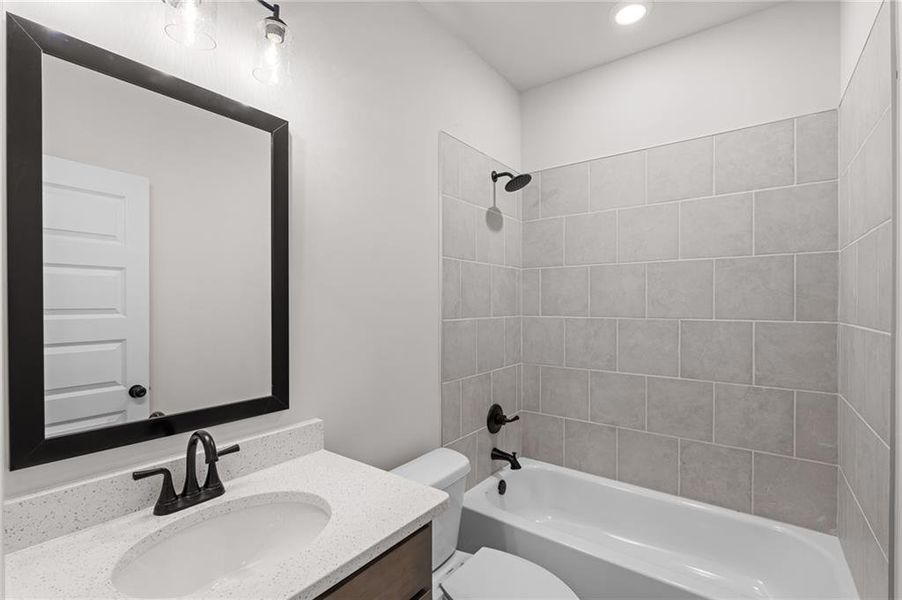 Furnished interior view inside a new home in Red Oak Ridge, Loganville (Image 12).