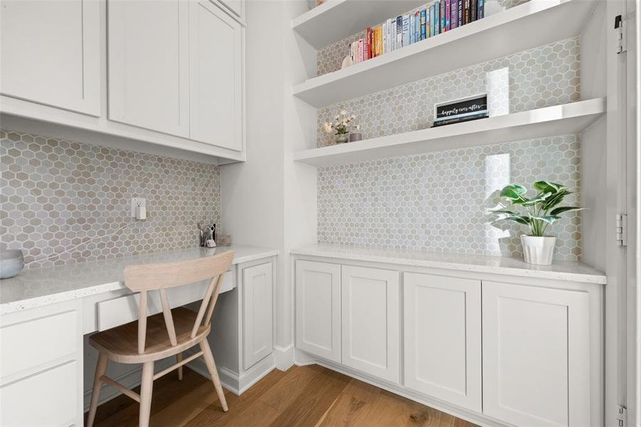 Furnished interior view inside a new home in Star Trail, Prosper (Image 11).