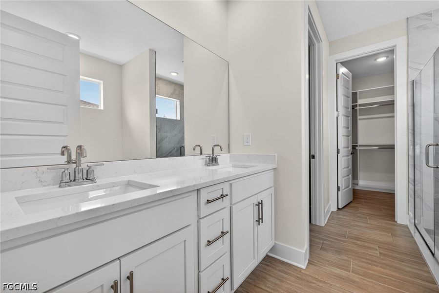 Furnished interior view inside a new home in Cape Coral, Cape Coral (Image 8).