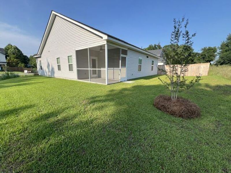 Exterior details and patio area of a home in , North Charleston (Image 27).