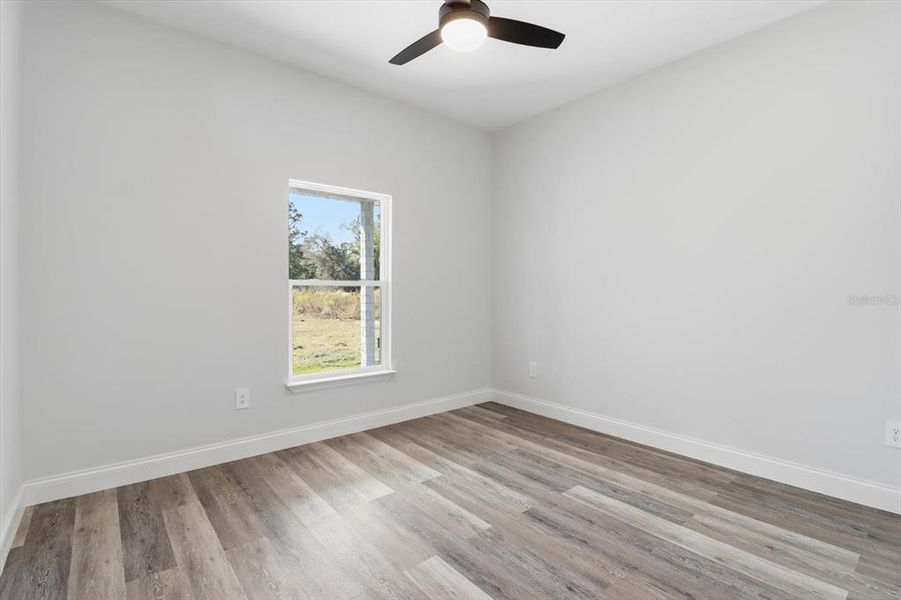 Spacious, unfurnished interior of a new home in , Citrus Springs (Image 32).