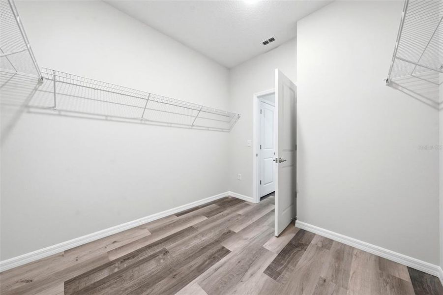 Spacious, unfurnished interior of a new home in , Astatula (Image 32).
