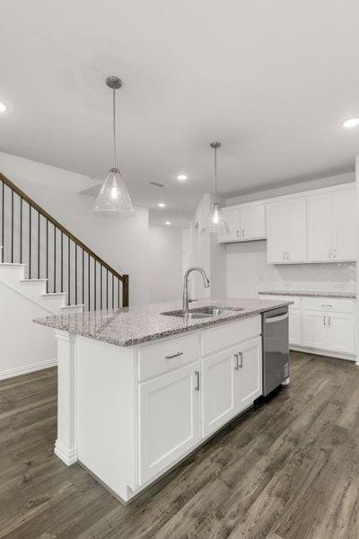 17. 2228 Aspen Chase - Kitchen (5)