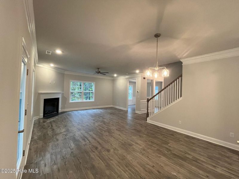 Spacious, unfurnished interior of a new home in Palmetto Creek, Bolivia (Image 21).