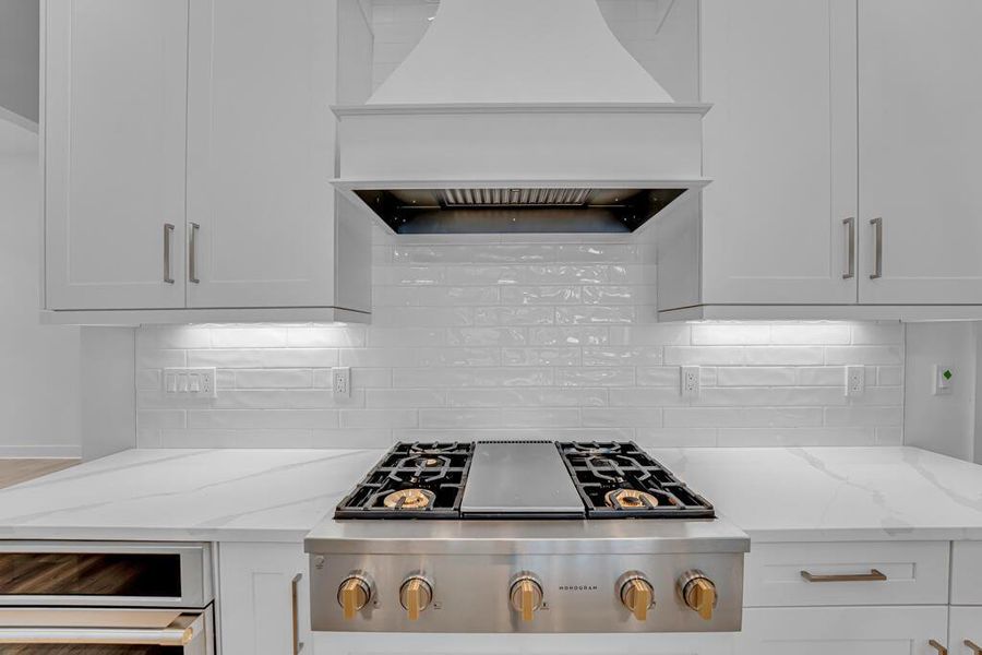 Furnished interior view inside a new home in Esprit at Avenir, Palm Beach Gardens (Image 46). Furnished interior view inside a new home in Esprit at Avenir, Palm Beach Gardens (Image 46).