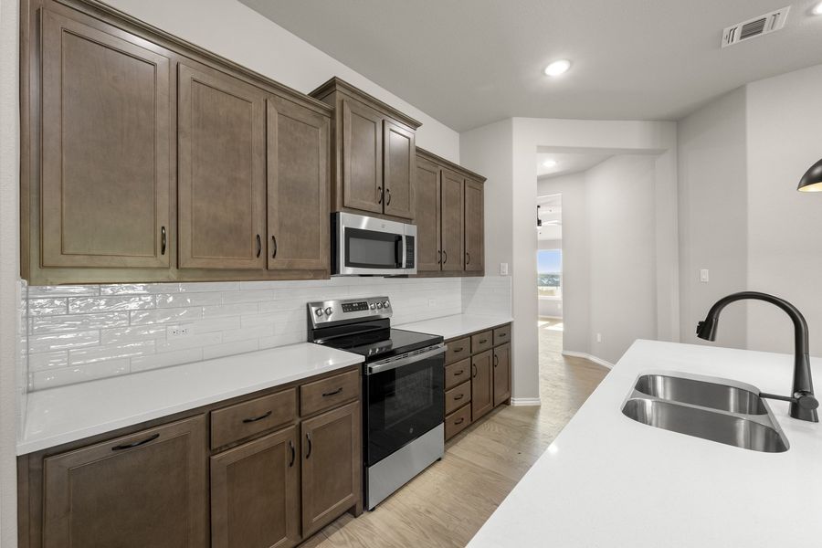 Furnished interior view inside a new home in Waterford Park, Weatherford (Image 8).