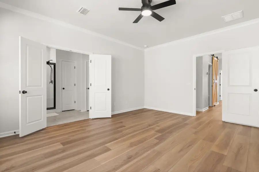 Spacious, unfurnished interior of a new home in , Summerville (Image 27). Spacious, unfurnished interior of a new home in , Summerville (Image 27).