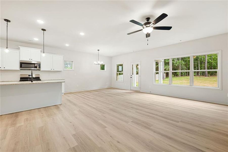 Spacious, unfurnished interior of a new home in , Dallas (Image 26).