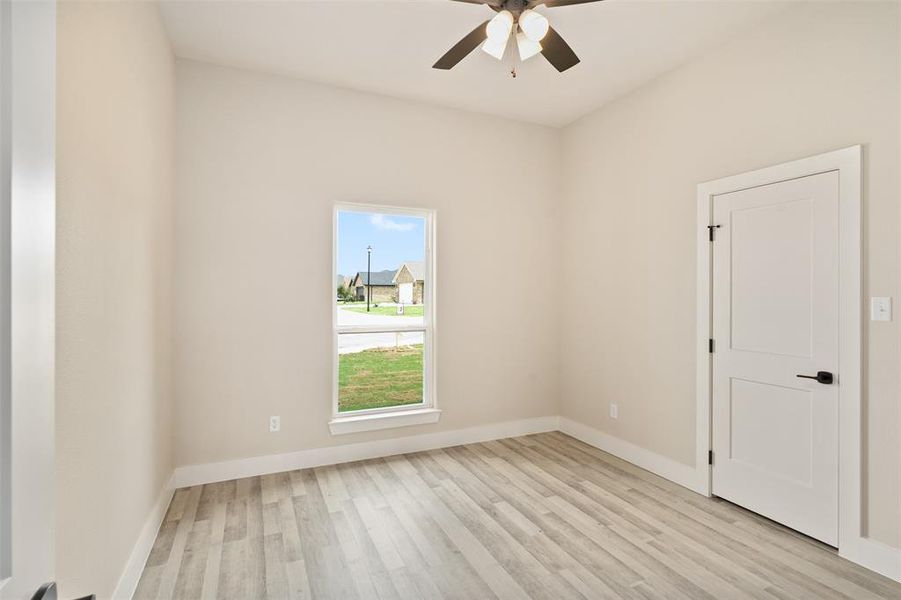 Spacious, unfurnished interior of a new home in , Mabank (Image 19).