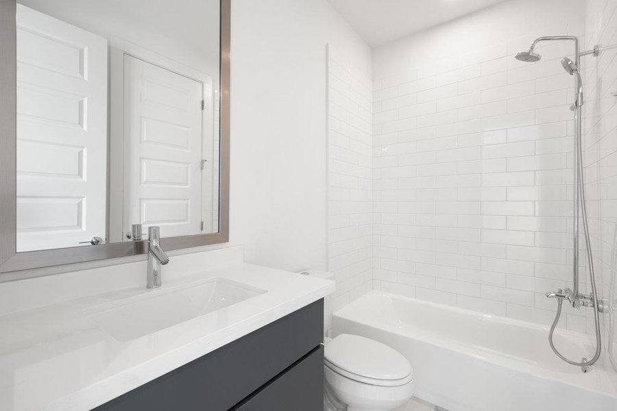 Image 38 of a home in Agave.