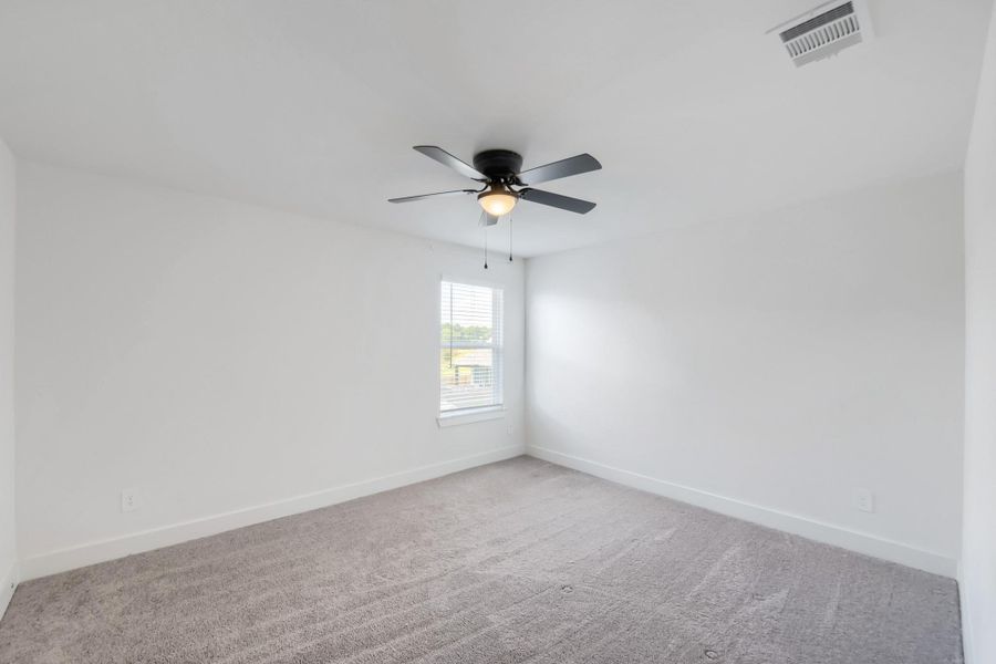 Spacious, unfurnished interior of a new home in Sorella, Tomball (Image 15). Spacious, unfurnished interior of a new home in Sorella, Tomball (Image 15).