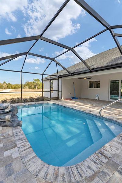 Exterior details and patio area of a home in , Dunnellon (Image 38).