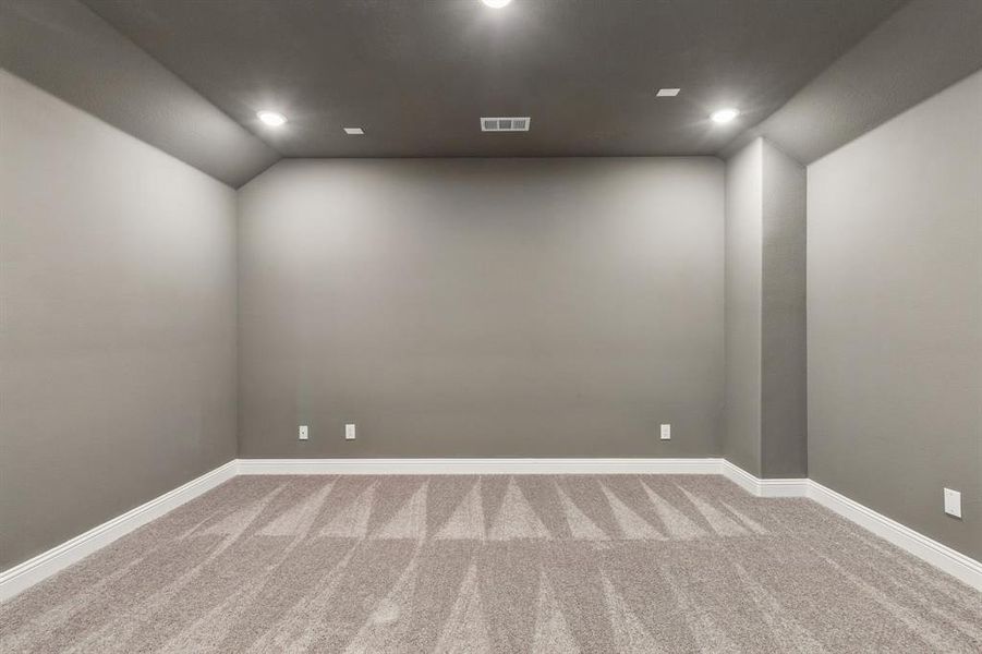 Spacious, unfurnished interior of a new home in AnaCapri, Anna (Image 17).