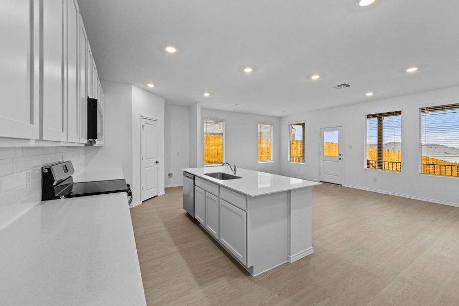 Furnished interior view inside a new home in Clayton Ranch, Copperas Cove (Image 10).
