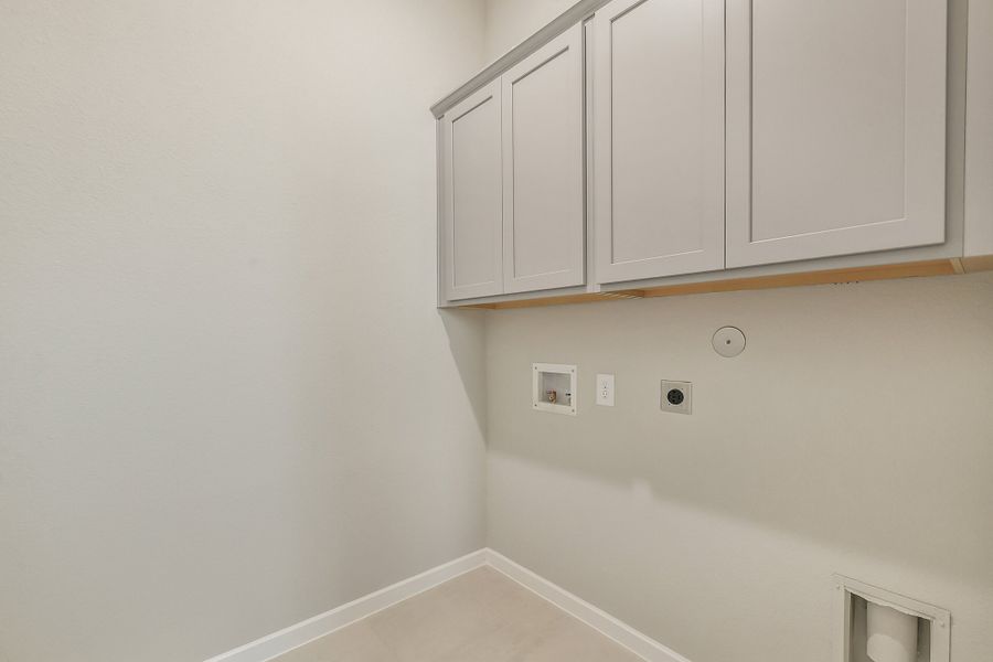 Spacious, unfurnished interior of a new home in Summer Place  35', Montgomery (Image 38).
