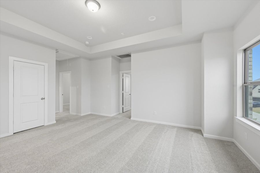 Spacious, unfurnished interior of a new home in Canterra Creek  60', Rosharon (Image 49).