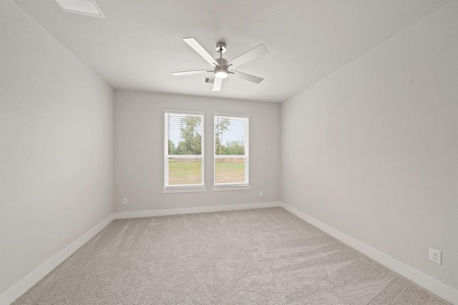 Spacious, unfurnished interior of a new home in Barton Creek Ranch, Conroe (Image 17). Spacious, unfurnished interior of a new home in Barton Creek Ranch, Conroe (Image 17).