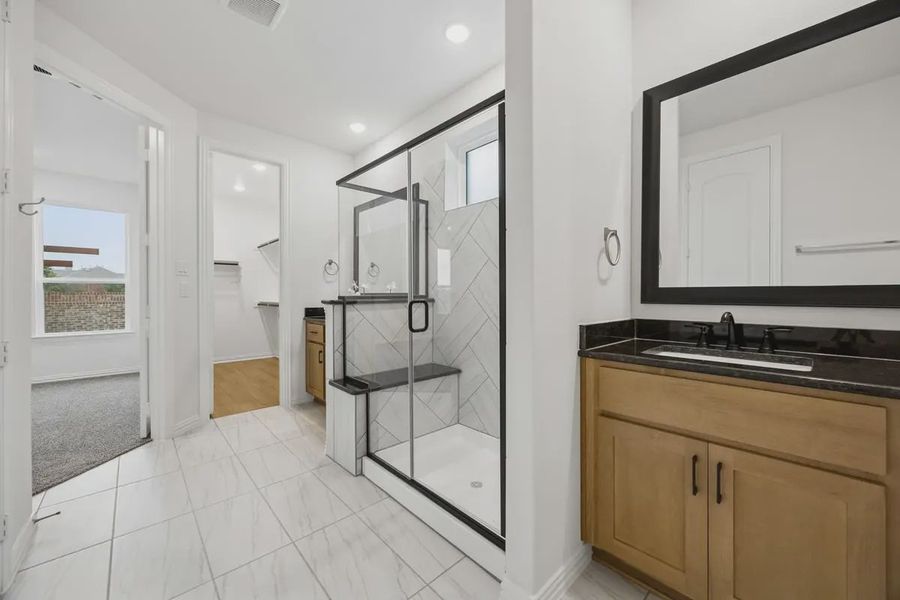 Furnished interior view inside a new home in Avondale, Fate (Image 8).