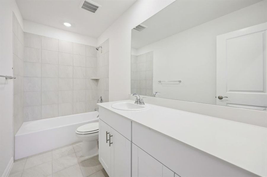 Furnished interior view inside a new home in Lakehaven - Signature Series, Farmersville (Image 9).